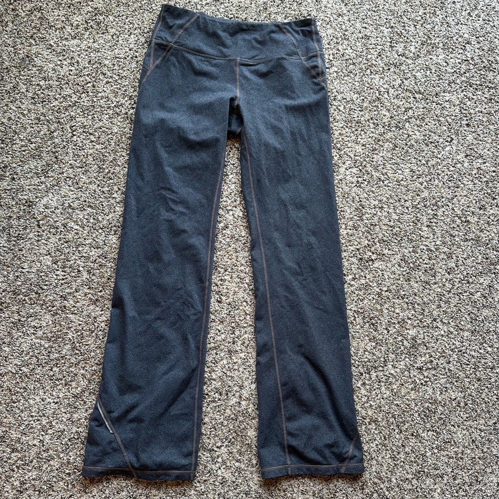 Athleta Women's Size M Power Kick Workout Yoga Pant Gray Reflective